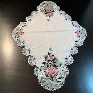 Vintage Floral Embroidered‎ Lace Table Accent Doily Runner Cottagecore Granny